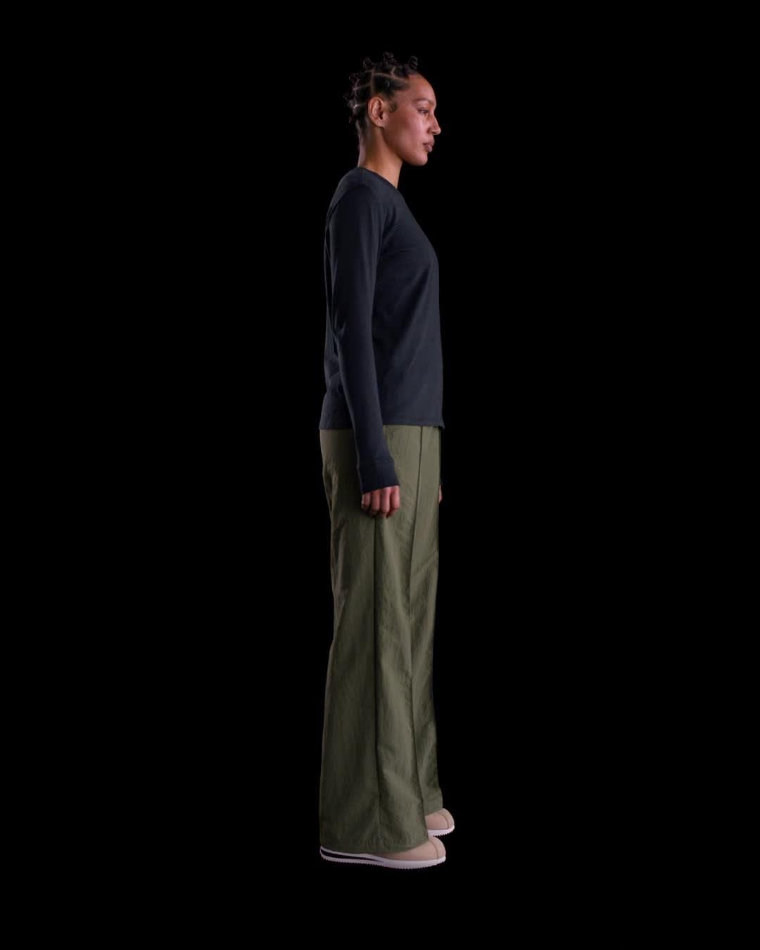 Nike Sportswear Club Women's Long-Sleeve T-Shirt Product Image