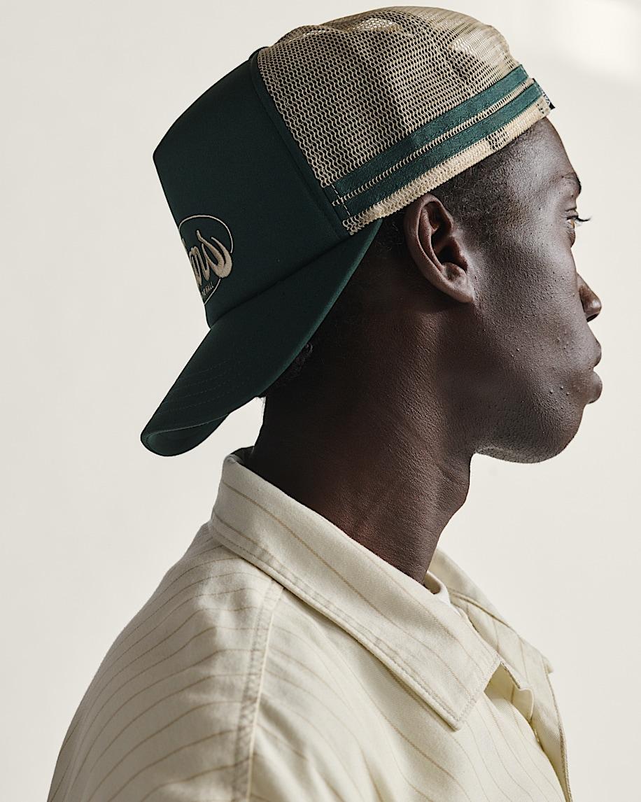 Cheer Curved Bill Trucker Hat in Green Gables| Vans US Product Image