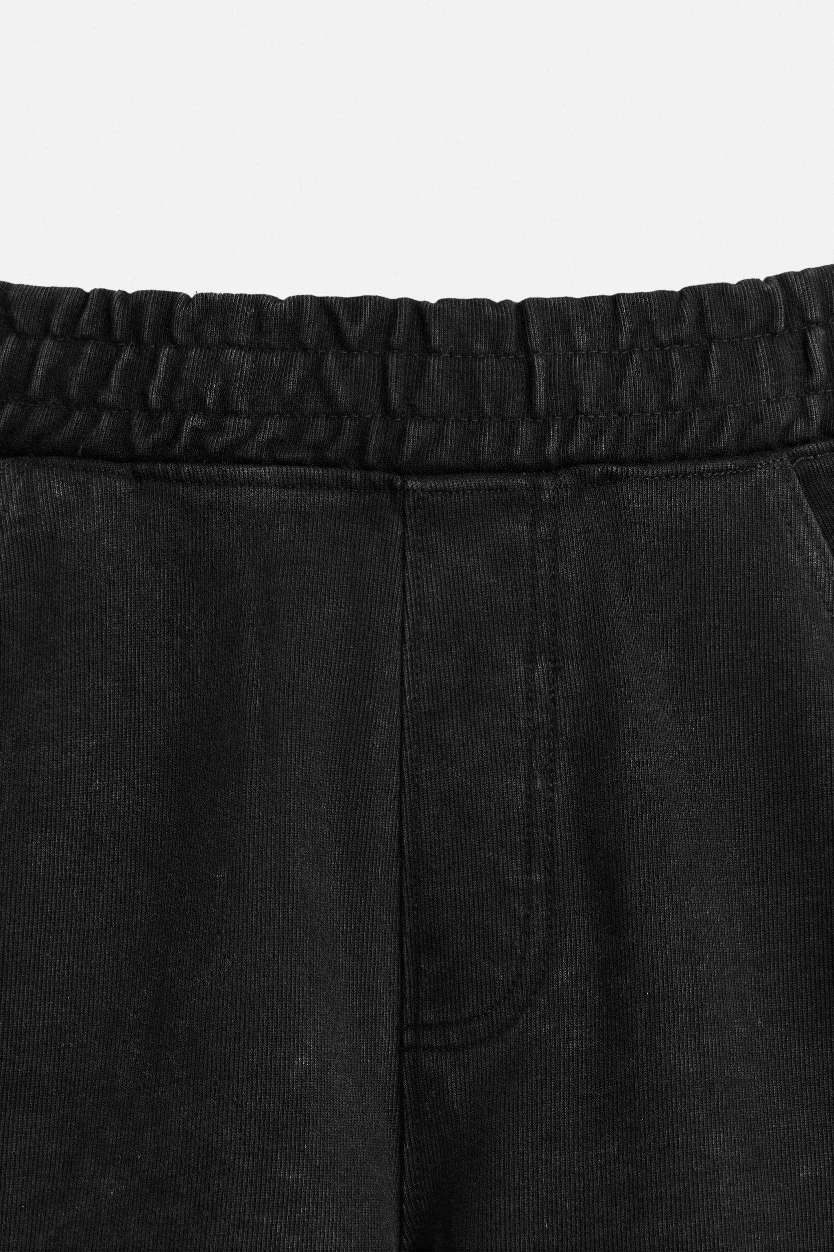 BAGGY FIT JOGGER SHORTS Product Image