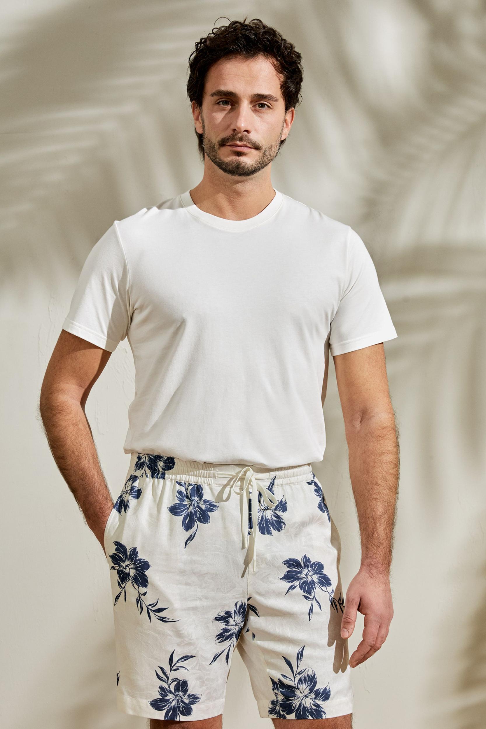 Hawaiian Cruise Lily Shorts Product Image