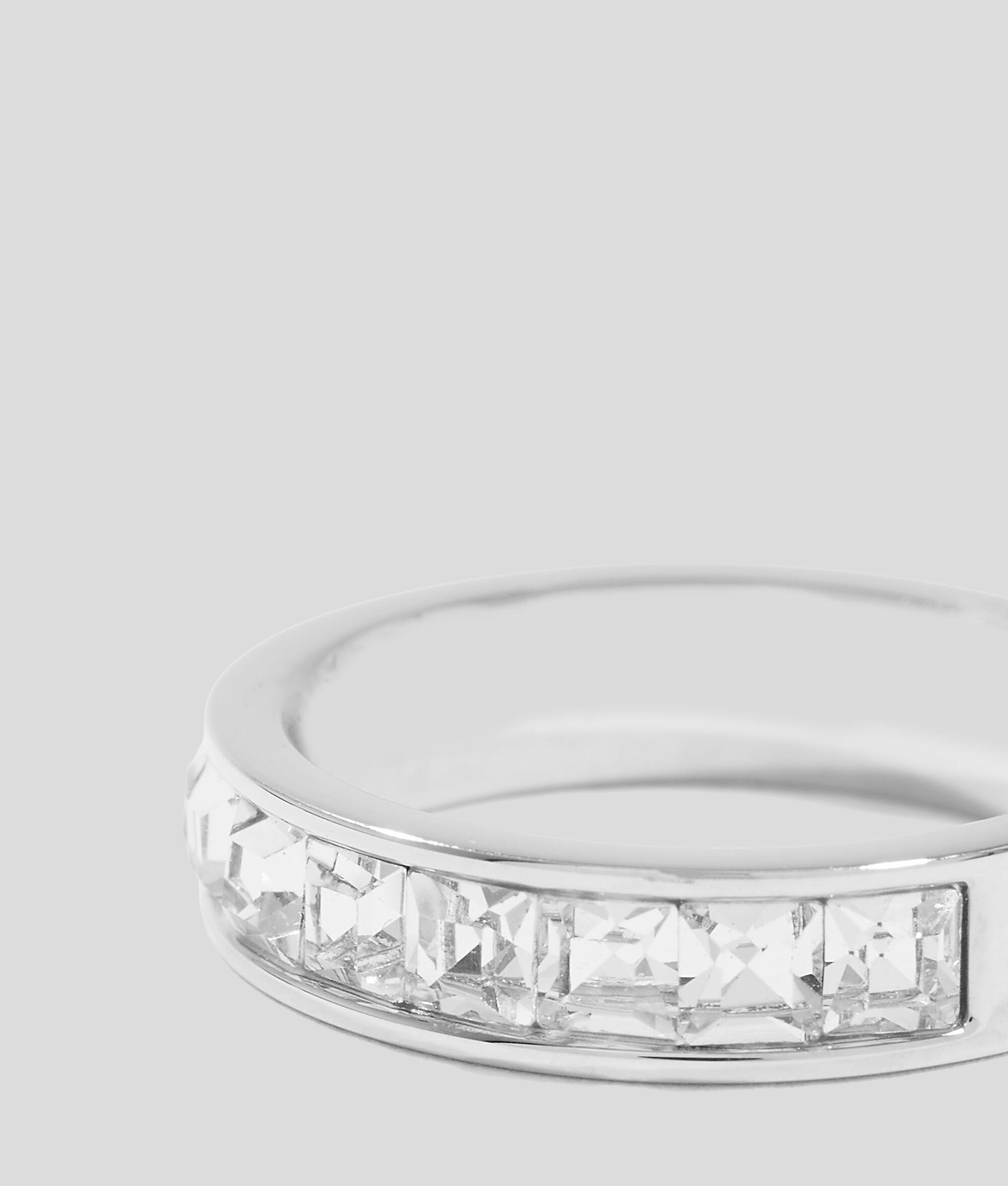 SIGNATURE CHAIN-LINK RING Product Image