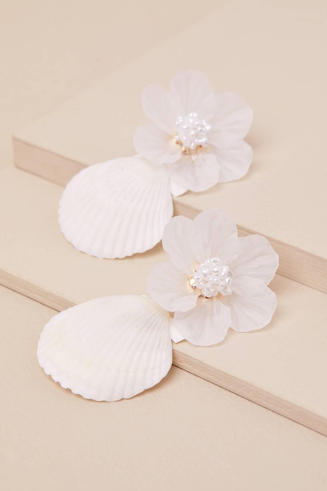 Nalin White Flower Seashell Statement Earrings Product Image
