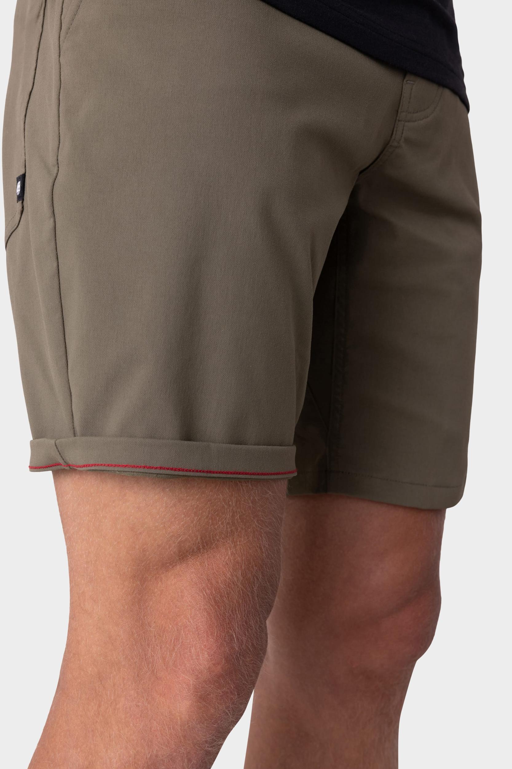 686 Men's Everywhere Hybrid Short Male Product Image