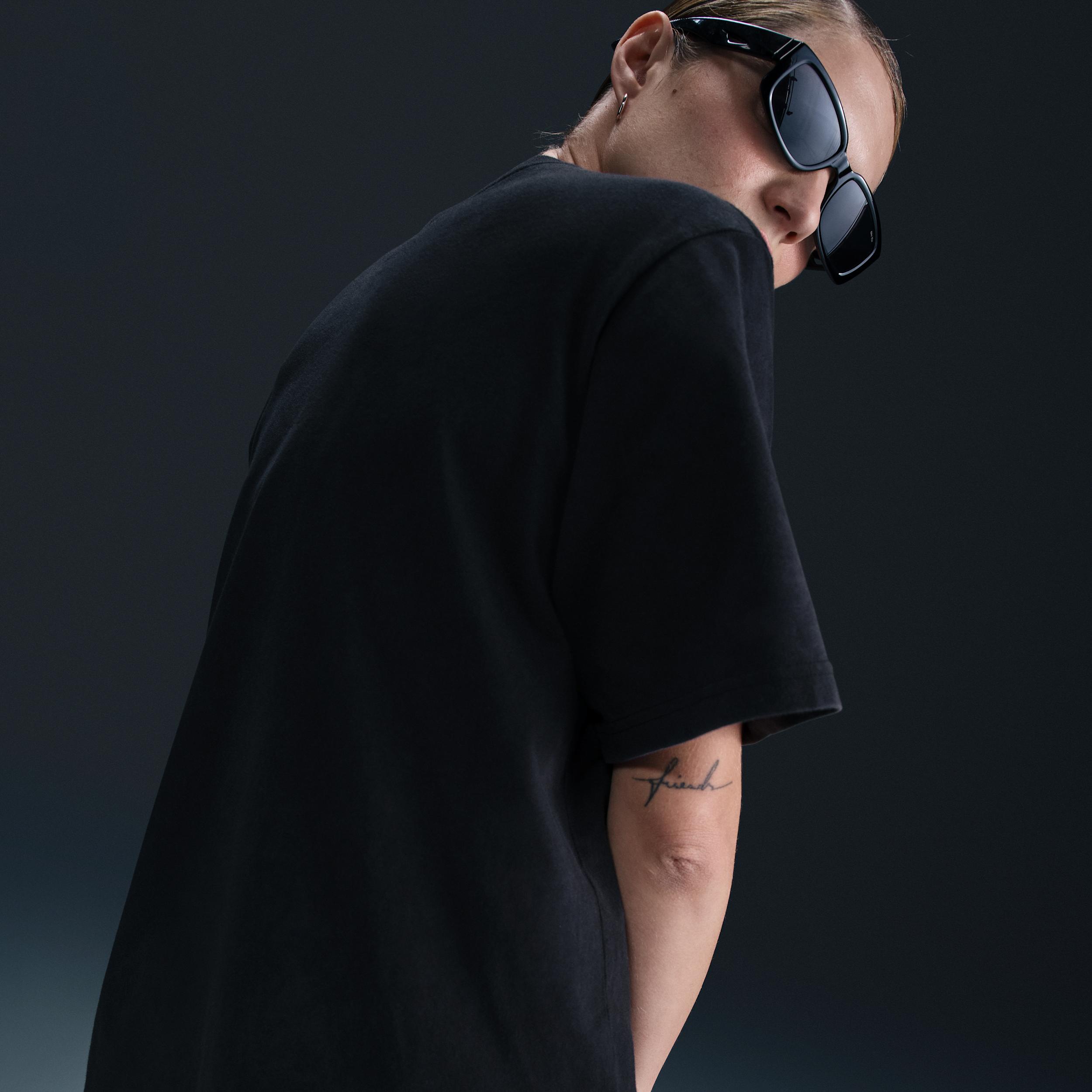 Nike Womens Sportswear Short-Sleeve Run Photo Graphic T-Shirt Product Image