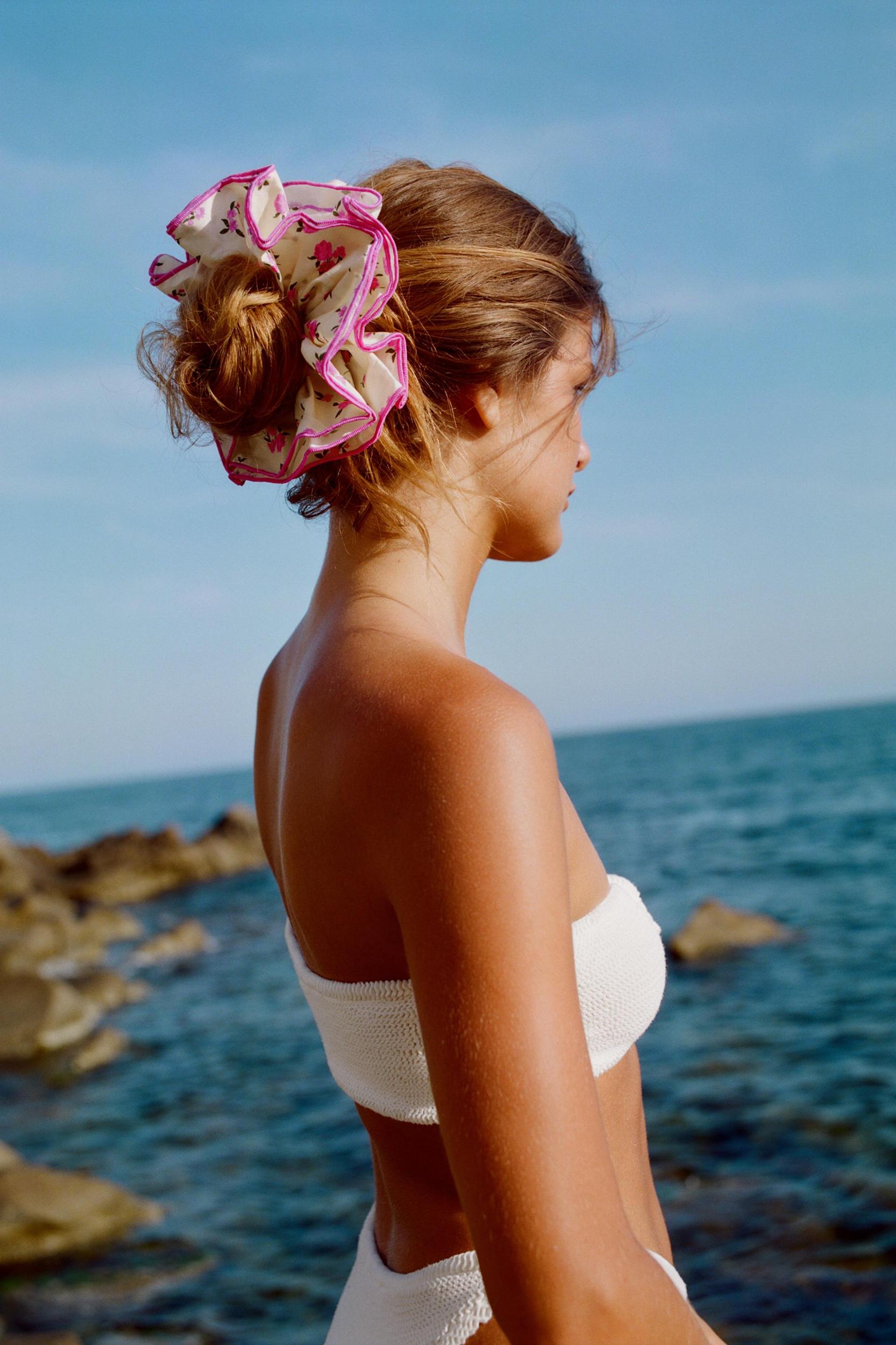 CONTRAST FLORAL MAXI SCRUNCHIE Product Image