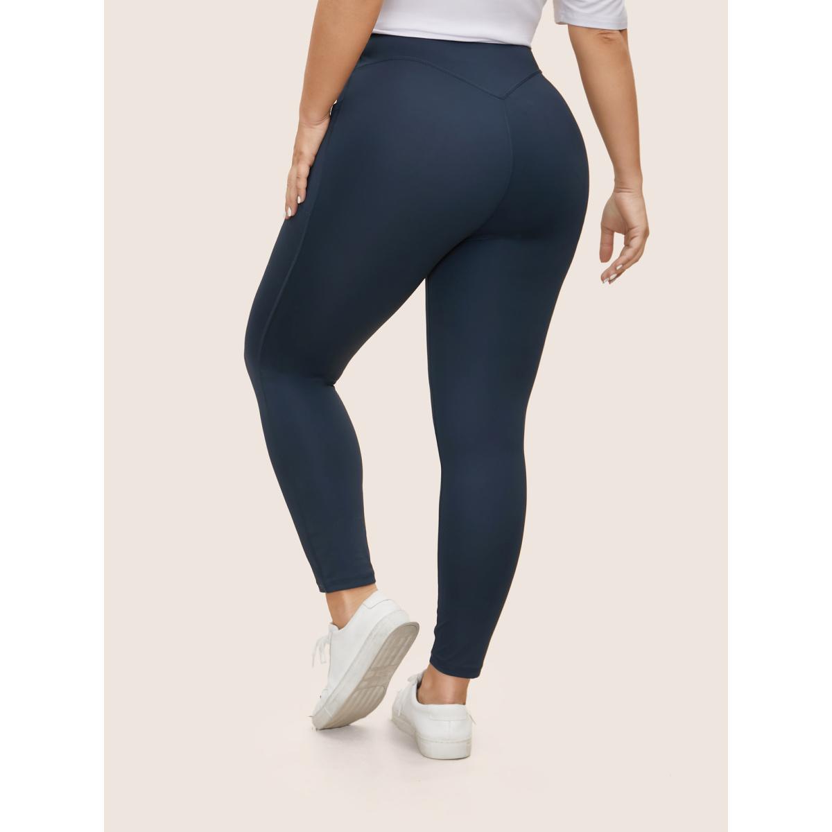 Plus Size Mid Rise Patch Pocket Zipper Skinny Leggings Women Indigo Casual High stretch Skinny Mid Rise Everyday Leggings BloomChic 22-24/3X Product Image