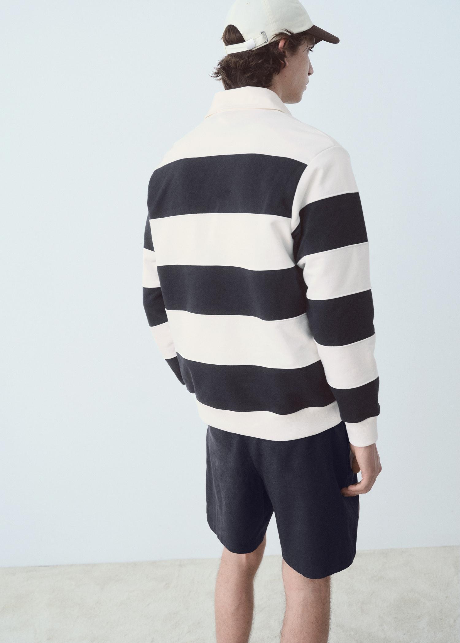 Striped polo-neck sweatshirt - Men | MANGO USA Product Image