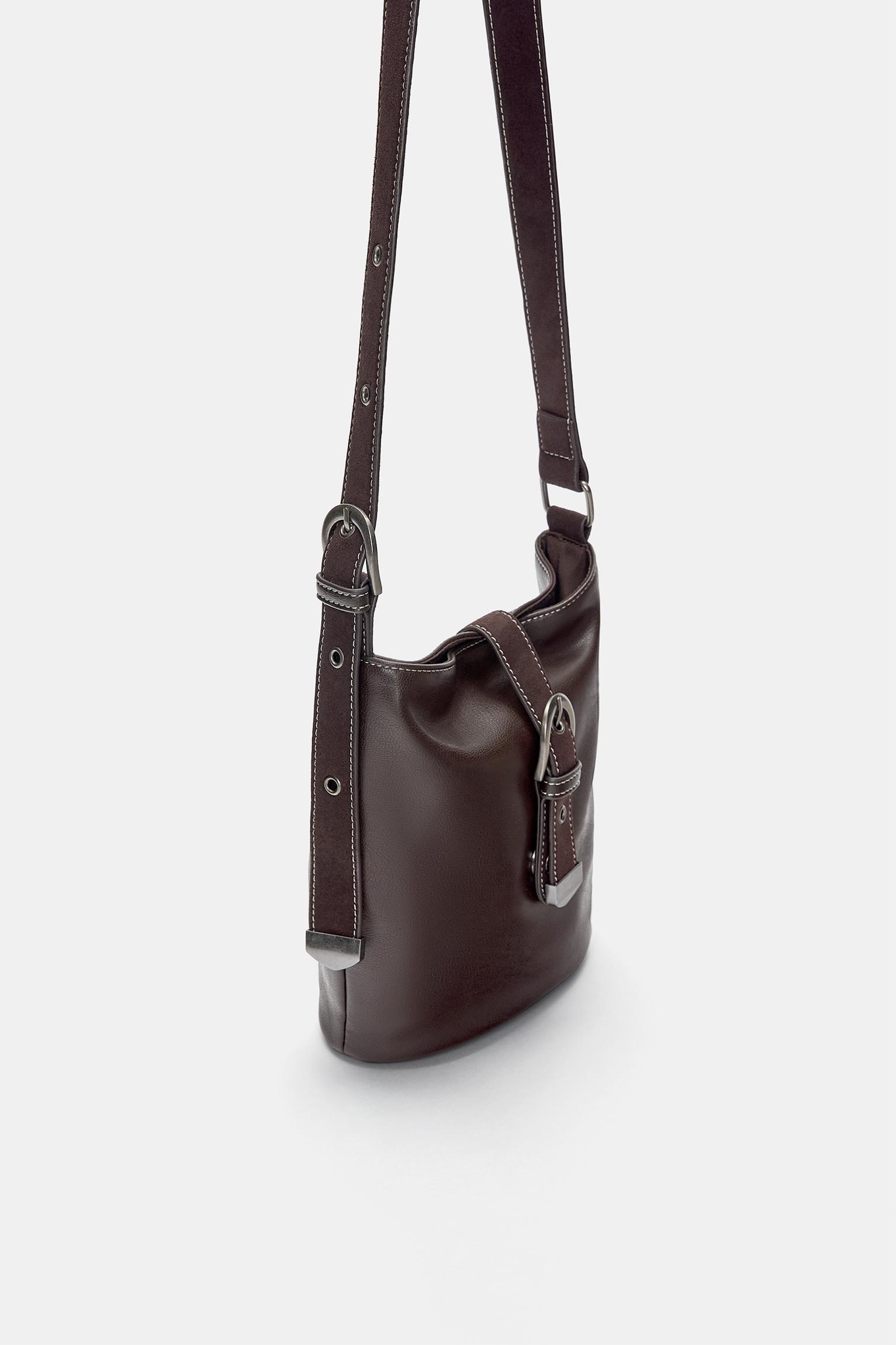 Buckle crossbody bag Product Image