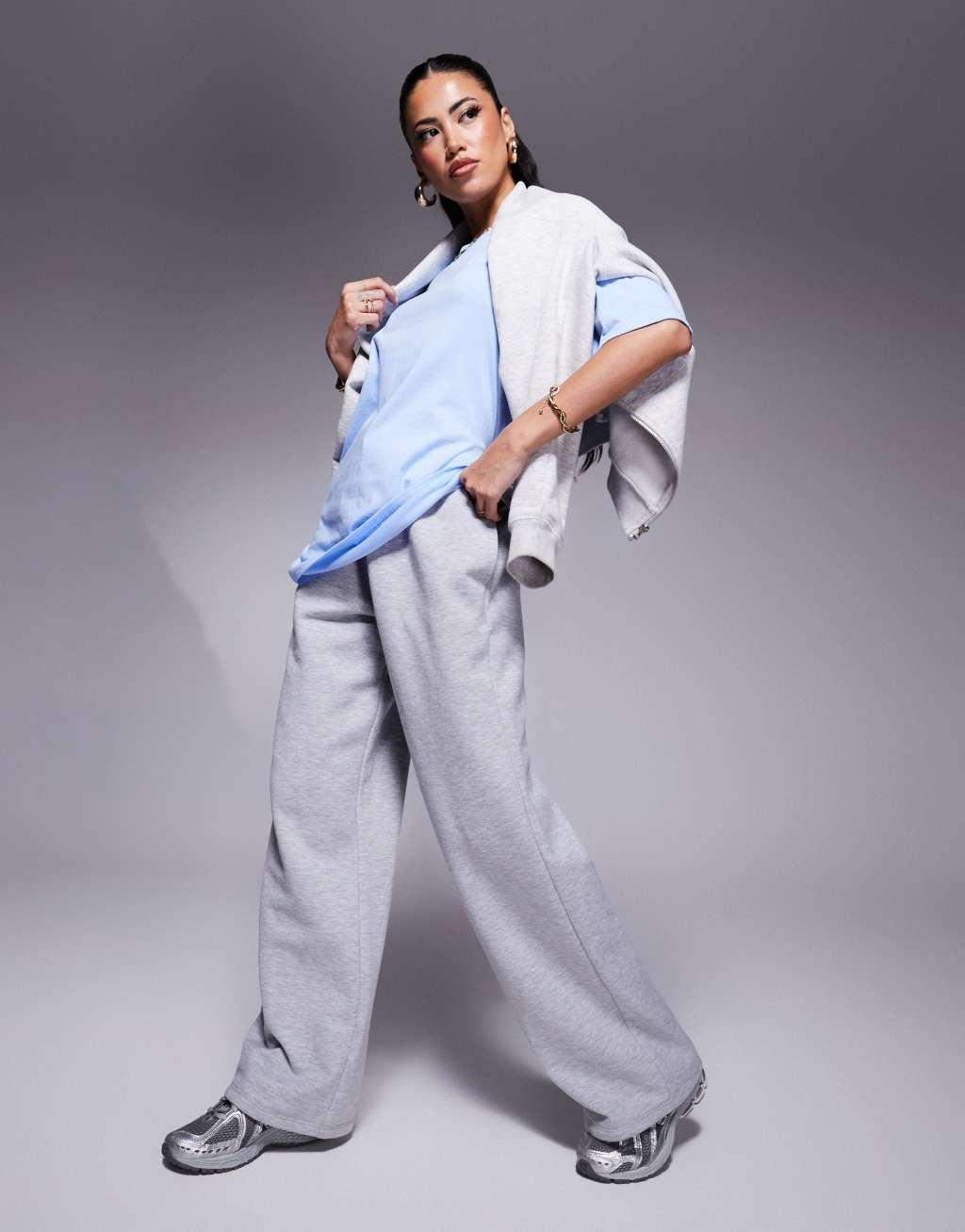 The North Face Evolution oversized t-shirt in cornflower blue Product Image