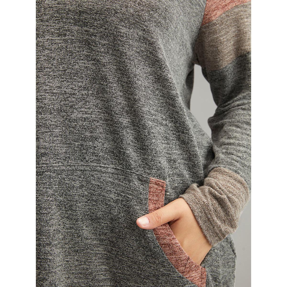 Plus Size Contrast Pocket Raglan Sleeve T-shirt Multicolor Women Casual Contrast Plain Dailywear T-shirts BloomChic 22-24/3X Product Image