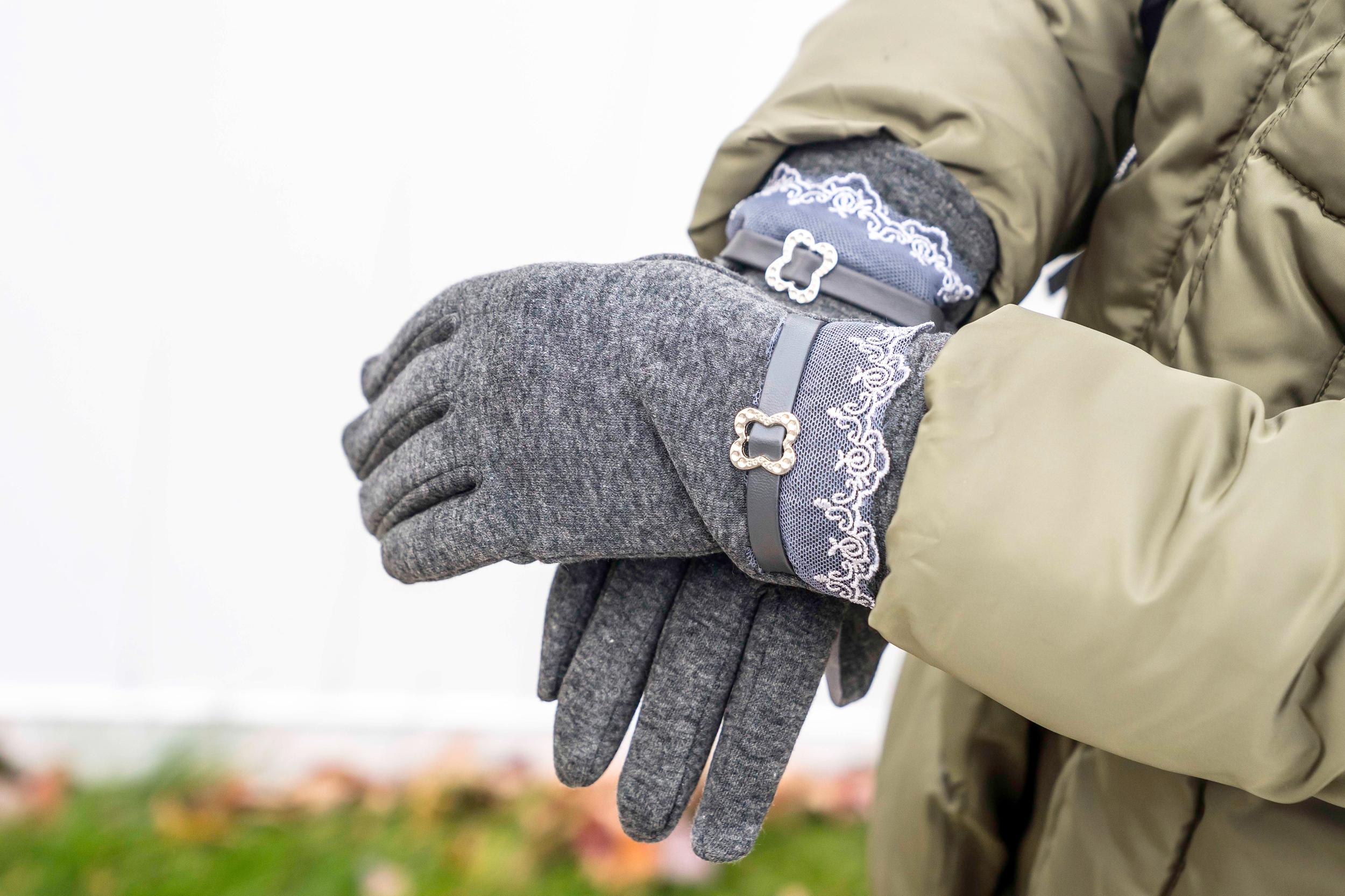 Women's Elegant Touchscreen Gloves Product Image