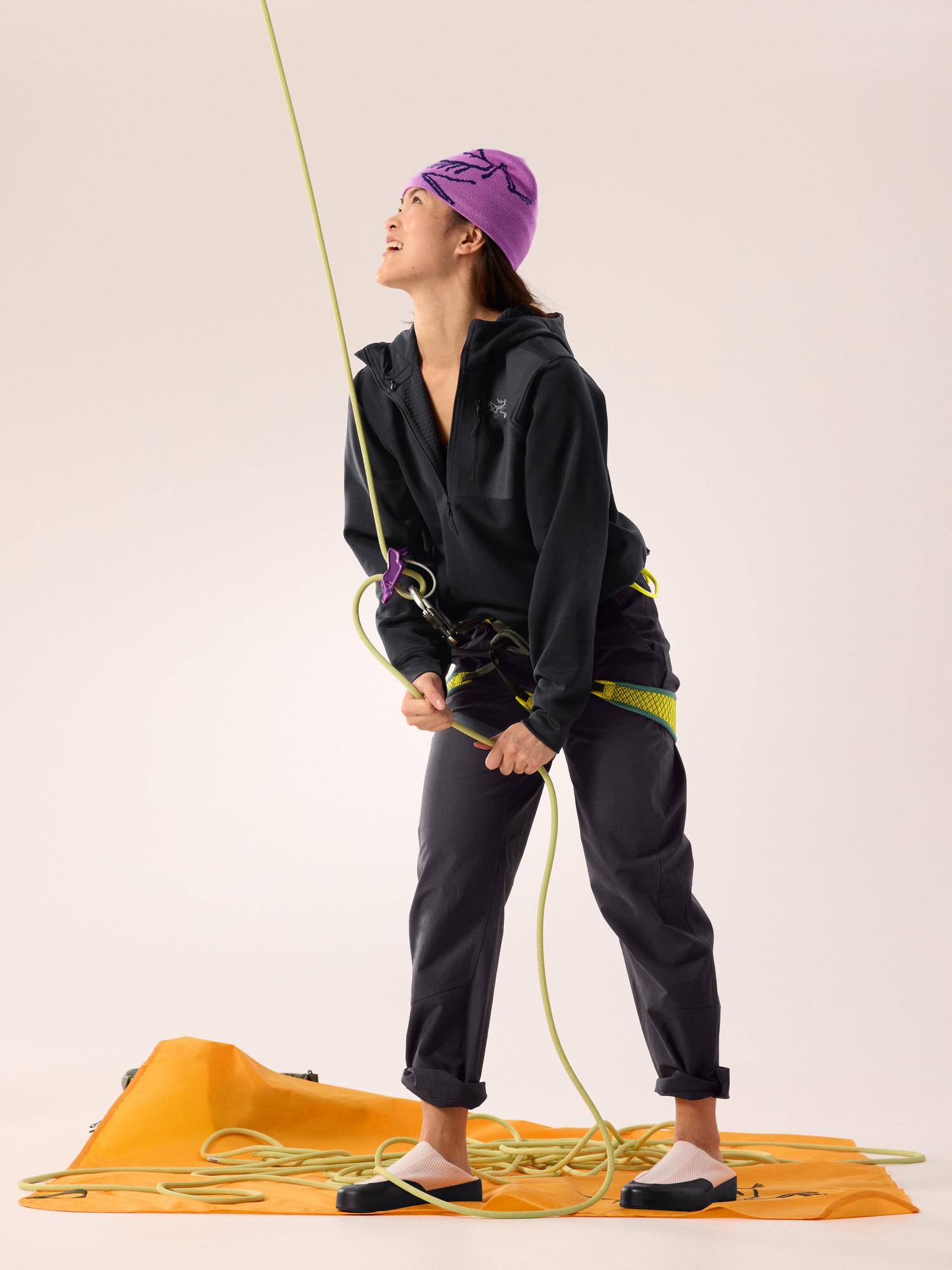 Aestas Pullover Hoody Women's Product Image