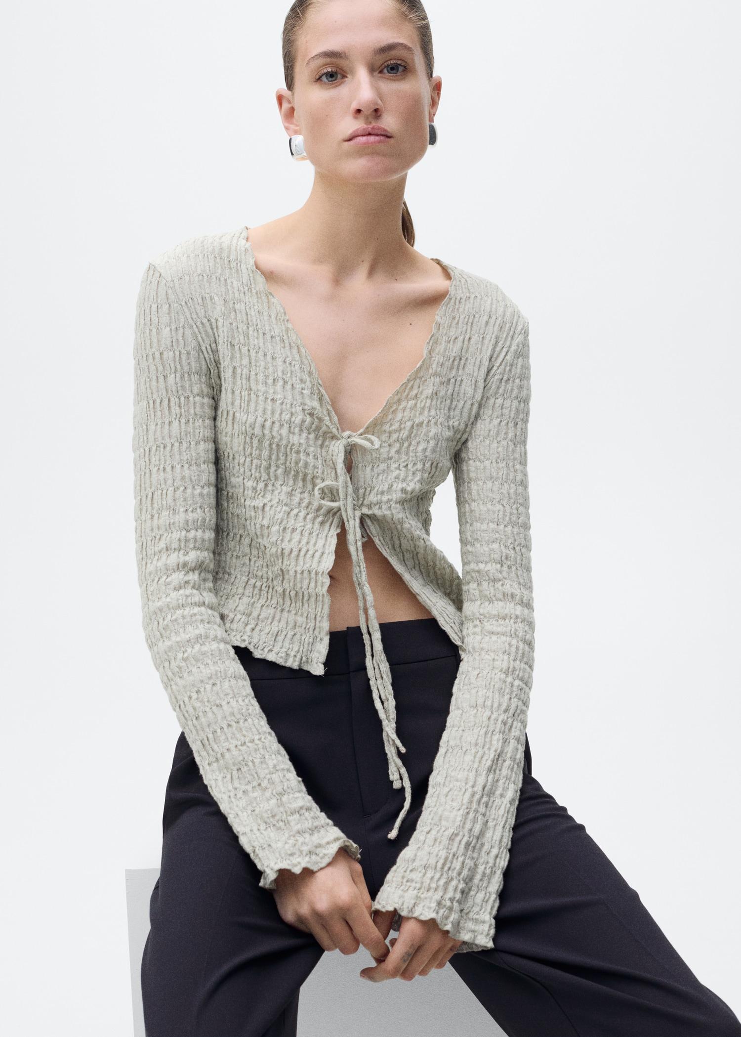 Straight-fit pleated pants - Women | MANGO USA Product Image