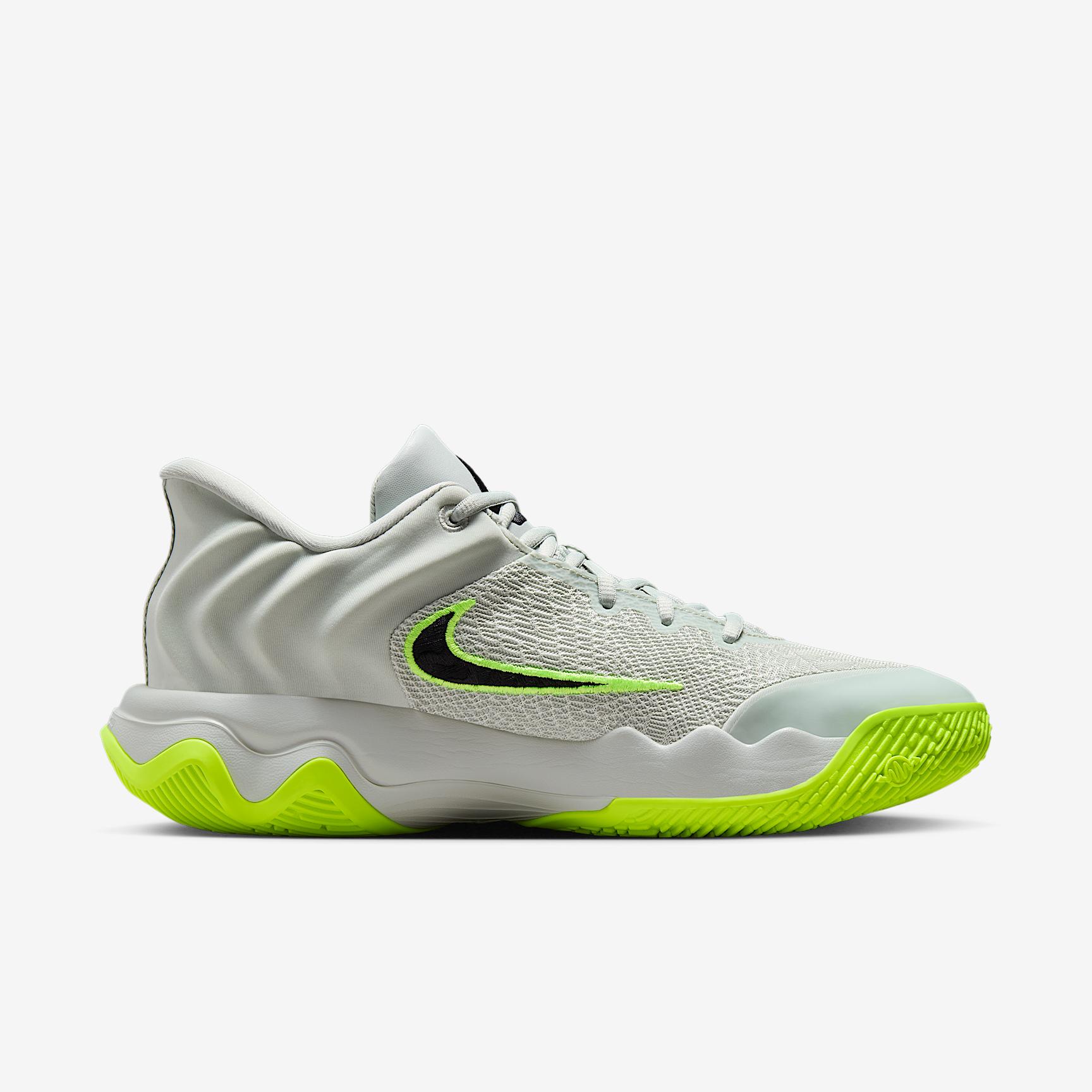 Nike Men's Giannis Immortality 4 Basketball Shoes Product Image