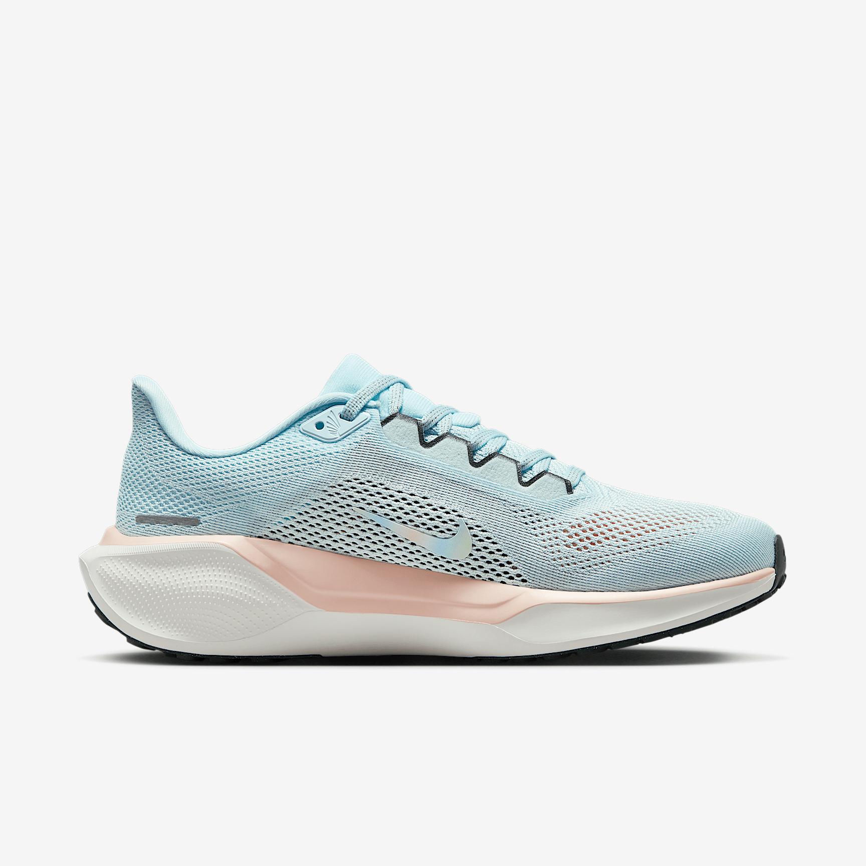 Nike Womens Pegasus 41 Running Shoes Product Image