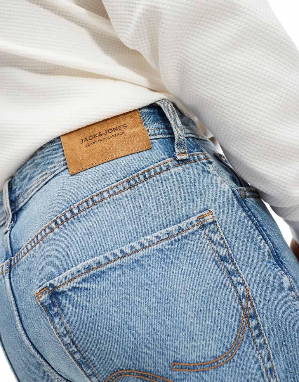 Jack & Jones Alex baggy jeans in mid blue vintage wash Product Image