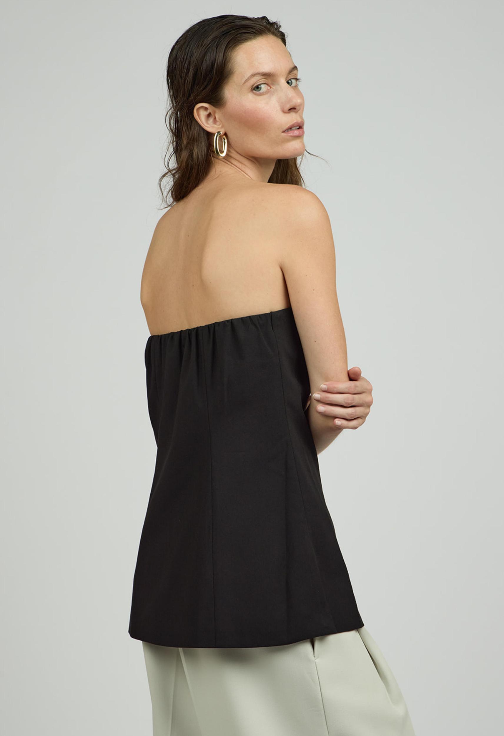 Susana Top in Midnight Product Image
