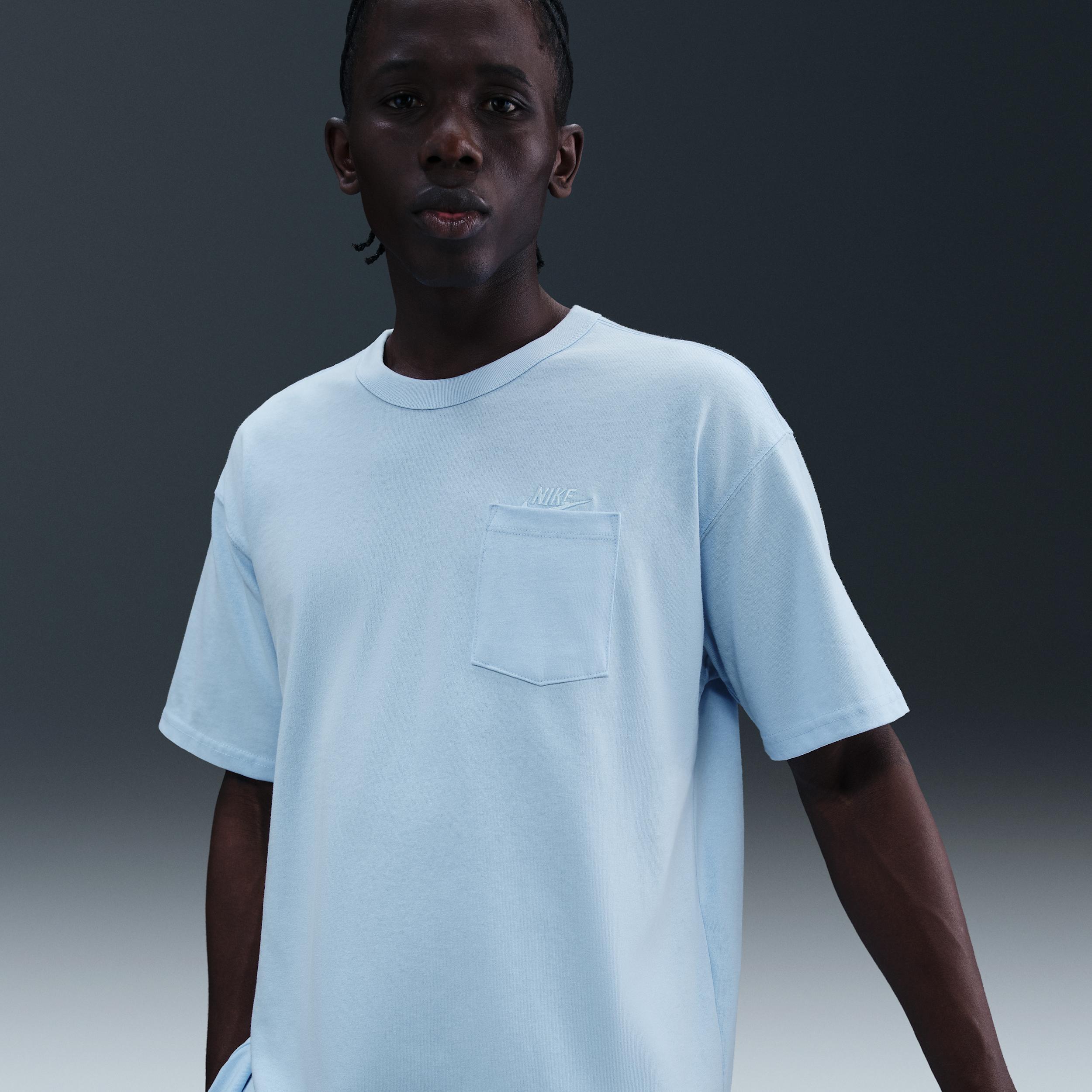 Nike Men's Max90 Basketball T-Shirt Product Image