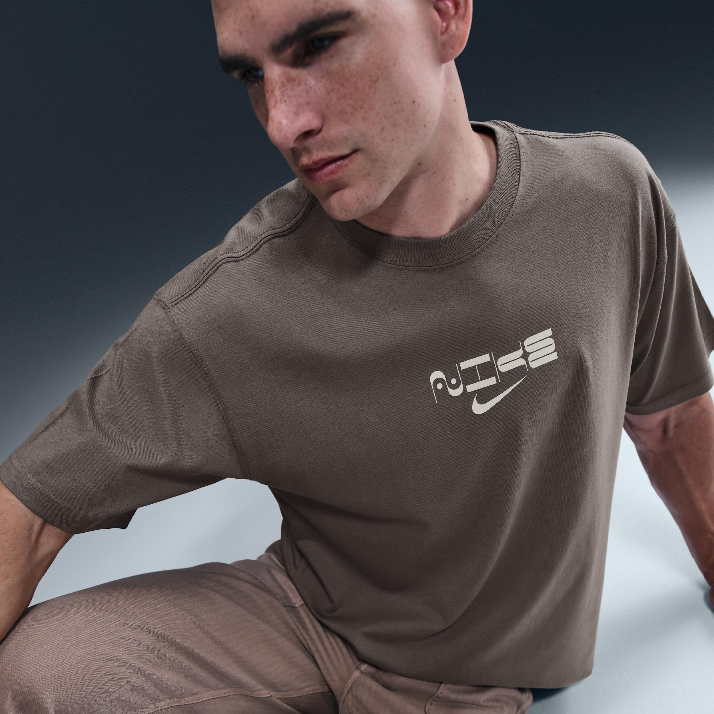 Nike Sportswear Men's Max90 T-Shirt Product Image