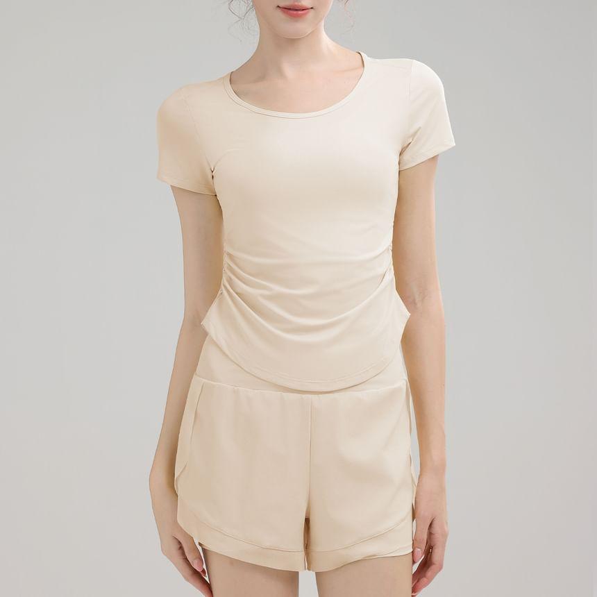 Set: Short-Sleeve Round Neck Plain Sport T-Shirt + Shorts Product Image