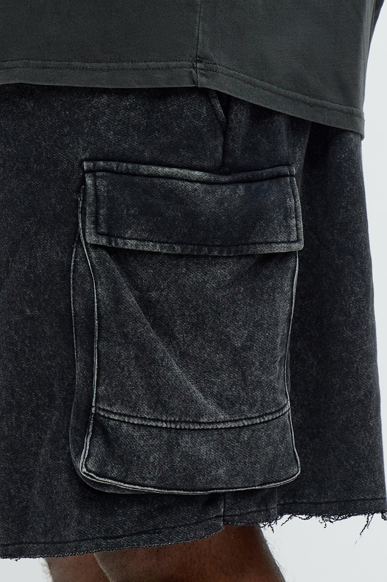 Tyson Bagged Off Cargo Relaxed Shorts - Black Male Product Image