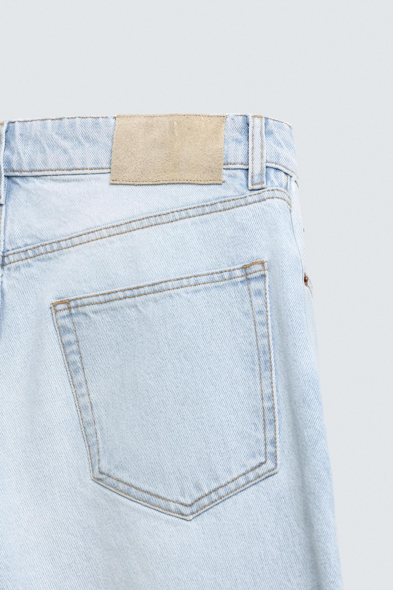 FLARE FIT JEANS Product Image