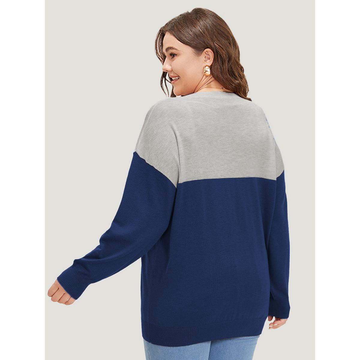Plus Size Supersoft Essentials Colorblock Two Tone Patchwork V Neck Pullover Green Women Leisure Loose Long Sleeve V-neck Casual Pullovers BloomChic 28/5X Product Image
