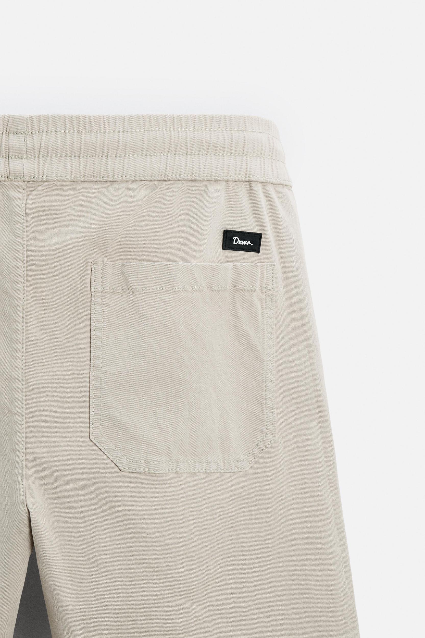 RELAXED FIT SHORTS Product Image