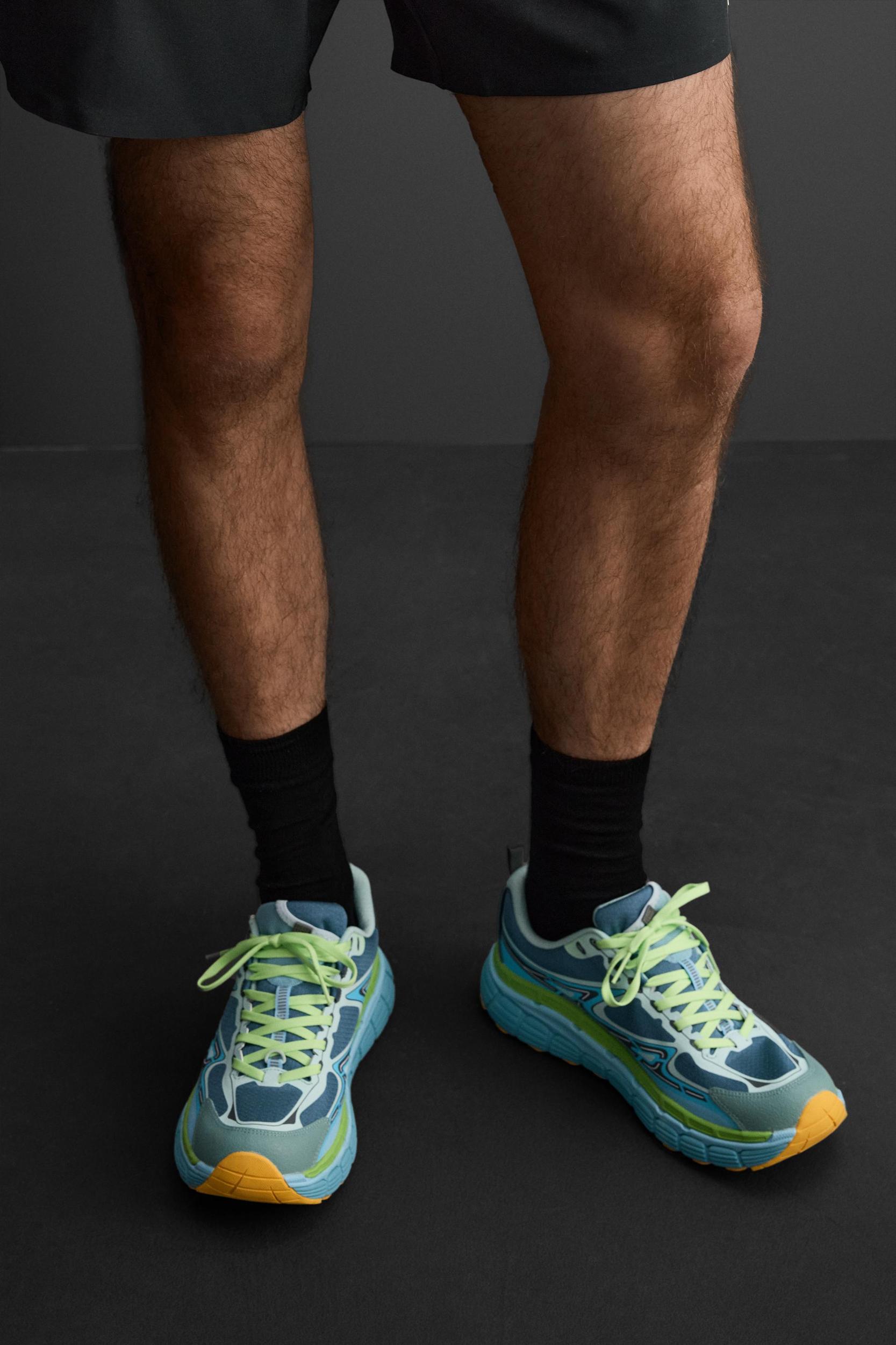 RUNNING SNEAKERS Product Image