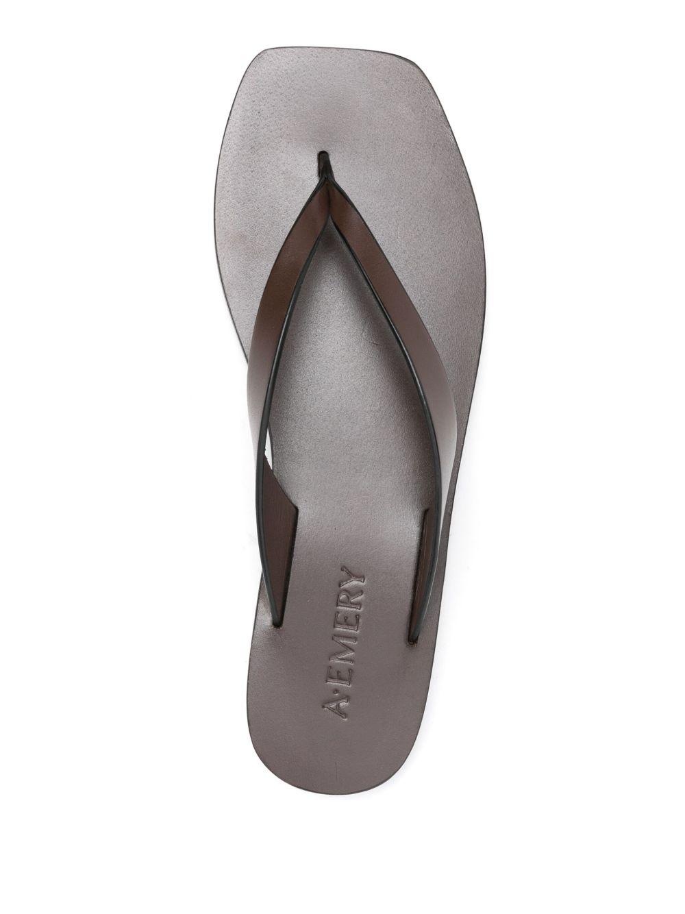 The Kinto sandals Product Image