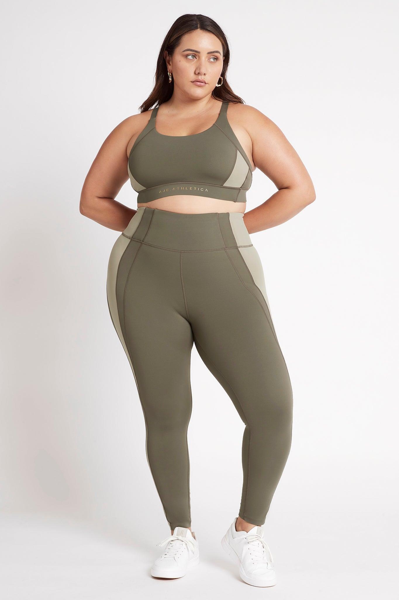 High Rise Signature Logo 7/8 Legging 210 Product Image