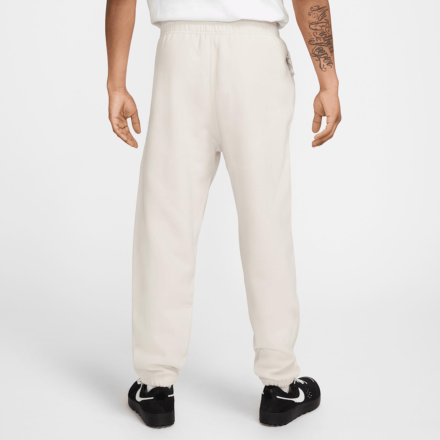 Nike Men's Solo Swoosh Fleece Pants Product Image