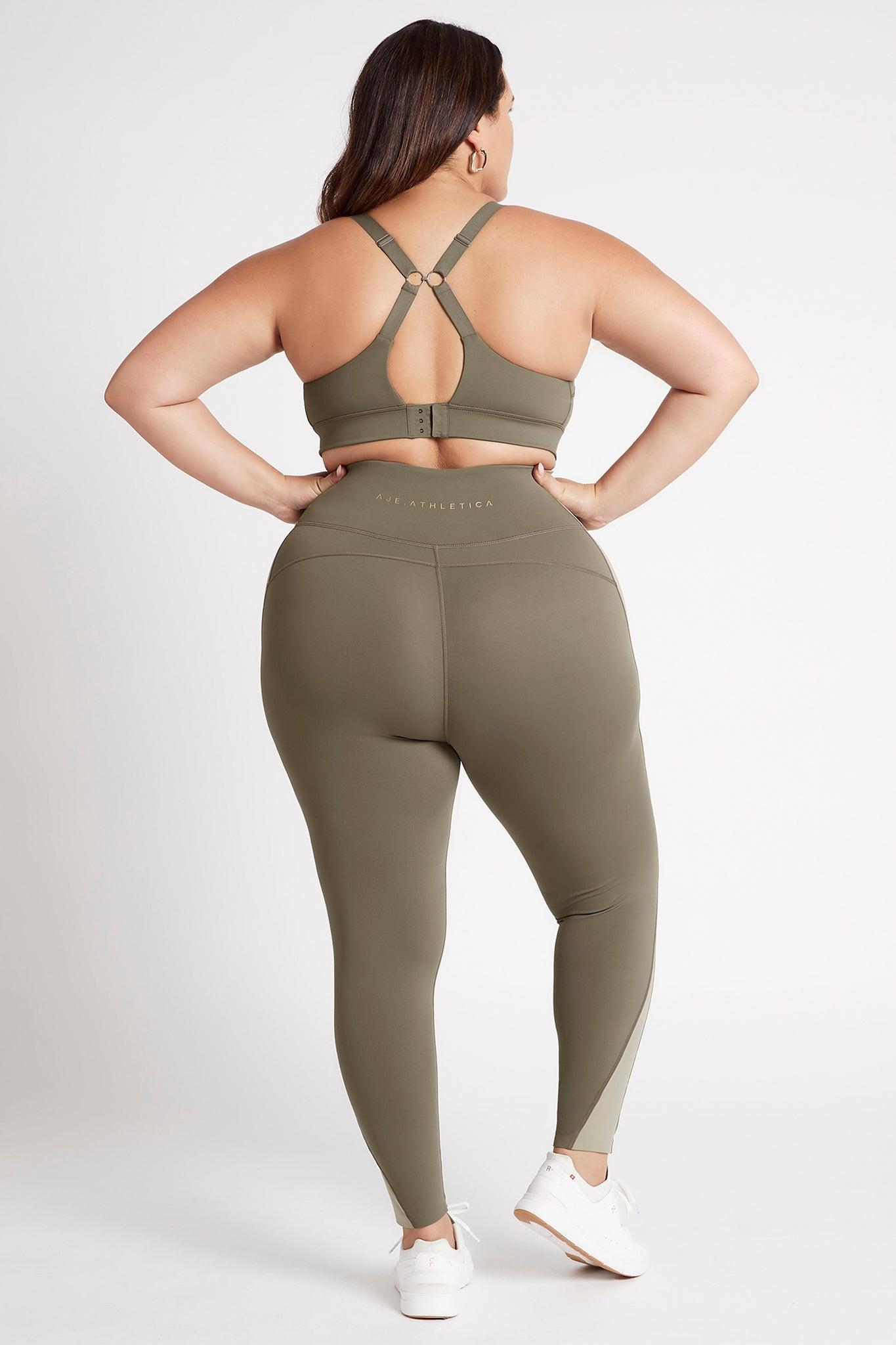 High Rise Signature Logo 7/8 Legging 210 Product Image