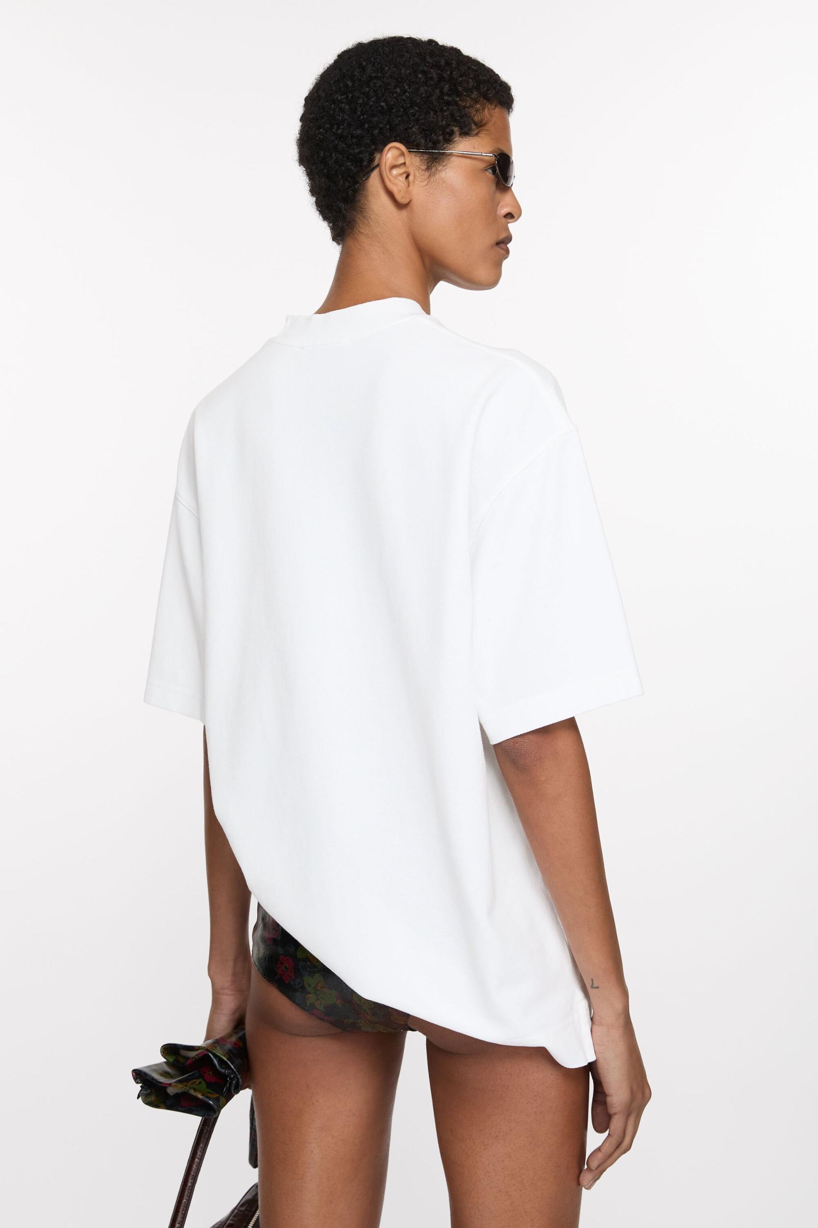 Logo t-shirt - Relaxed fit Product Image