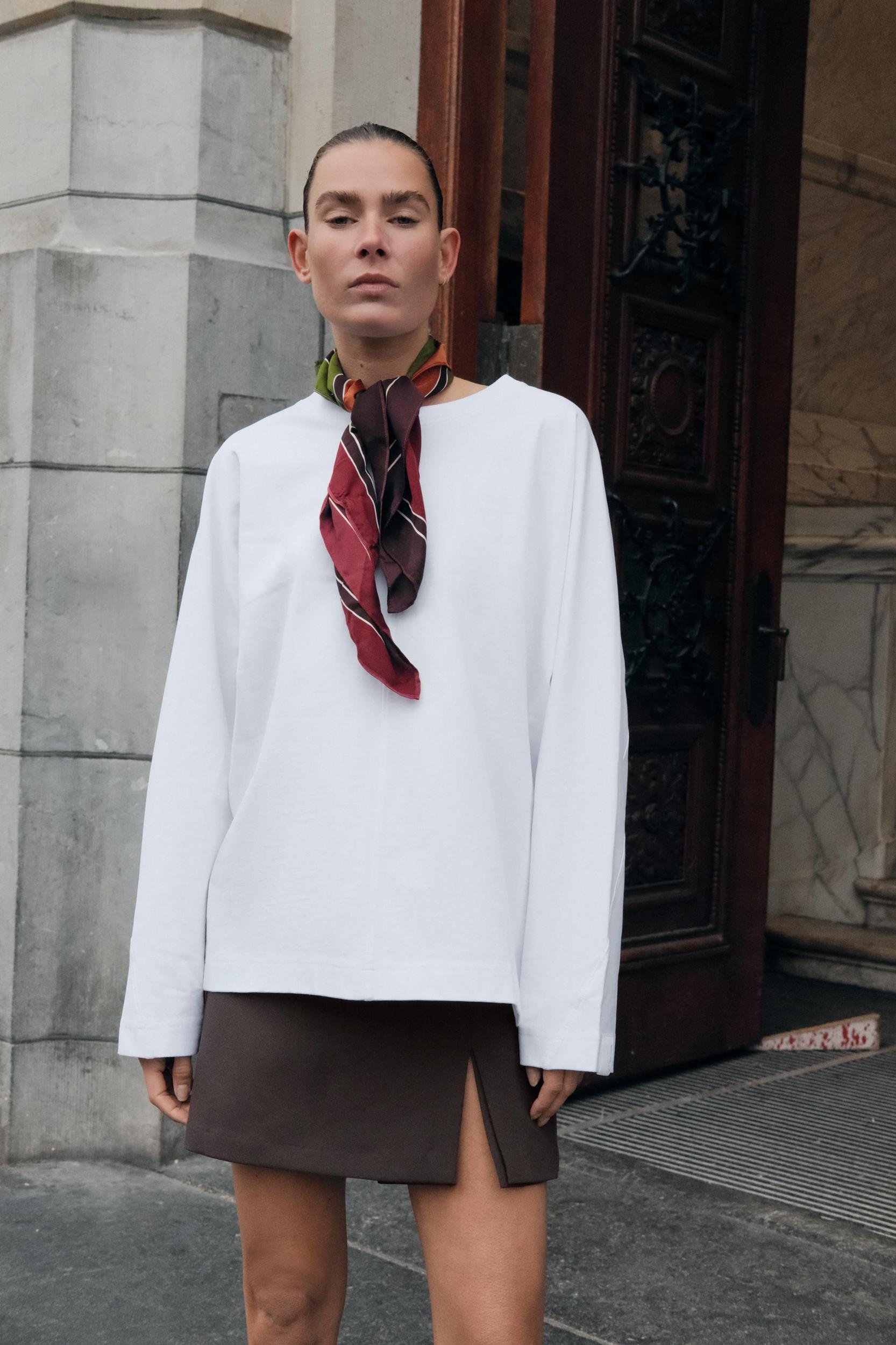 COTTON LABEL SHIRT Product Image