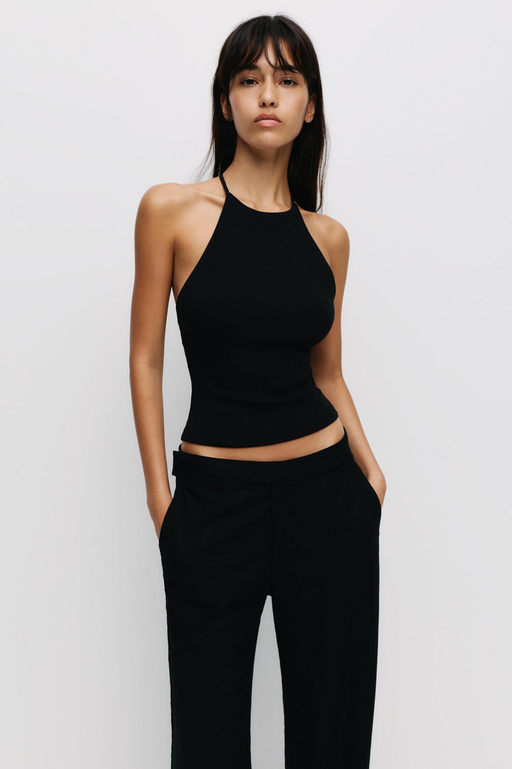 Halter top with straps at the back Product Image