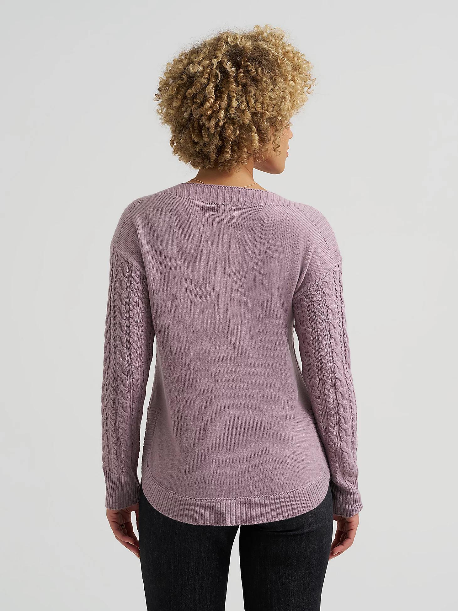 Women's Curved Hem Cable Knit Sweater | Women's Tops & Tees | Lee® Product Image