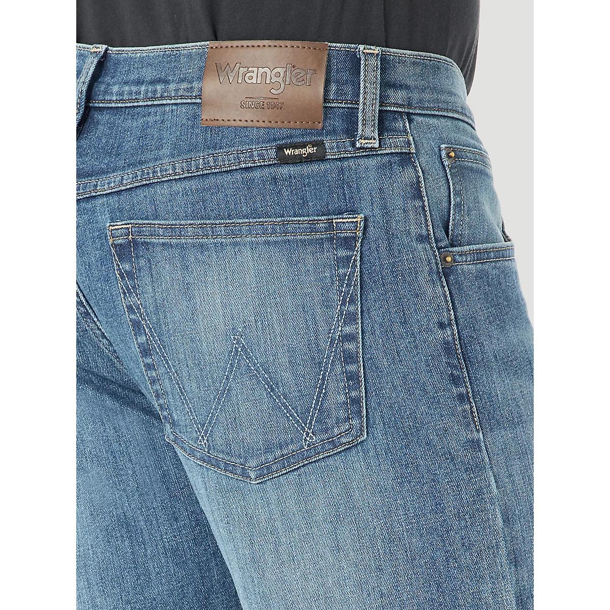 Men's Regular Fit Flex Jean in Steel Blue Product Image