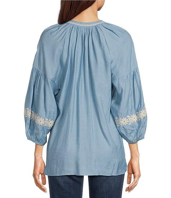 Calessa Embroidered Split V-Neck Bubble Sleeve Tunic Product Image