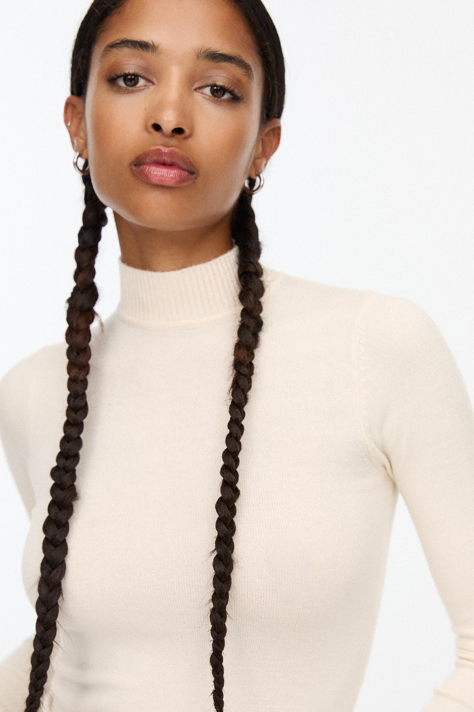 High neck sweater Product Image