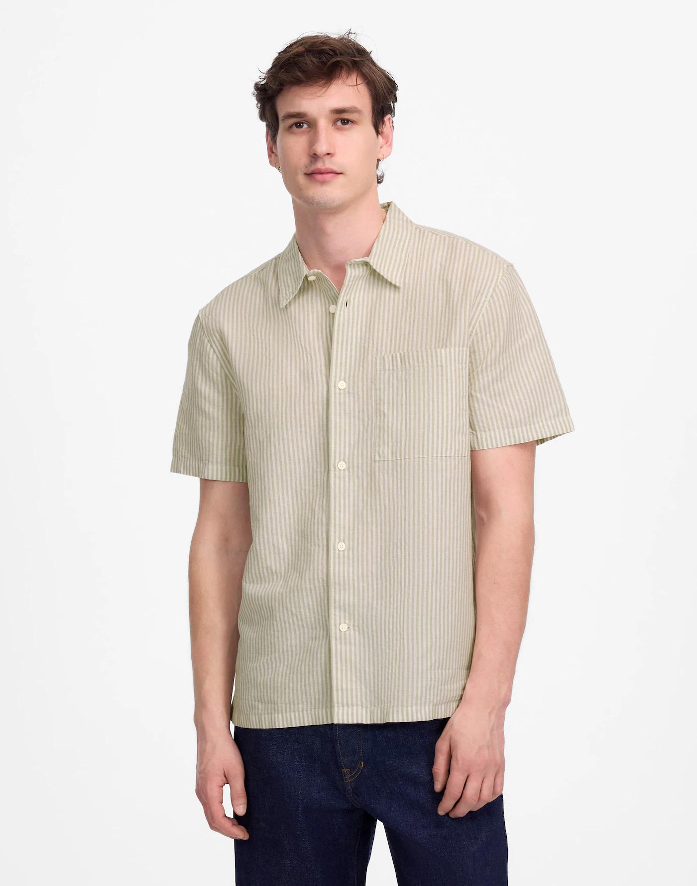 Button-Up Short-Sleeve Shirt in Cotton-Linen Blend Product Image