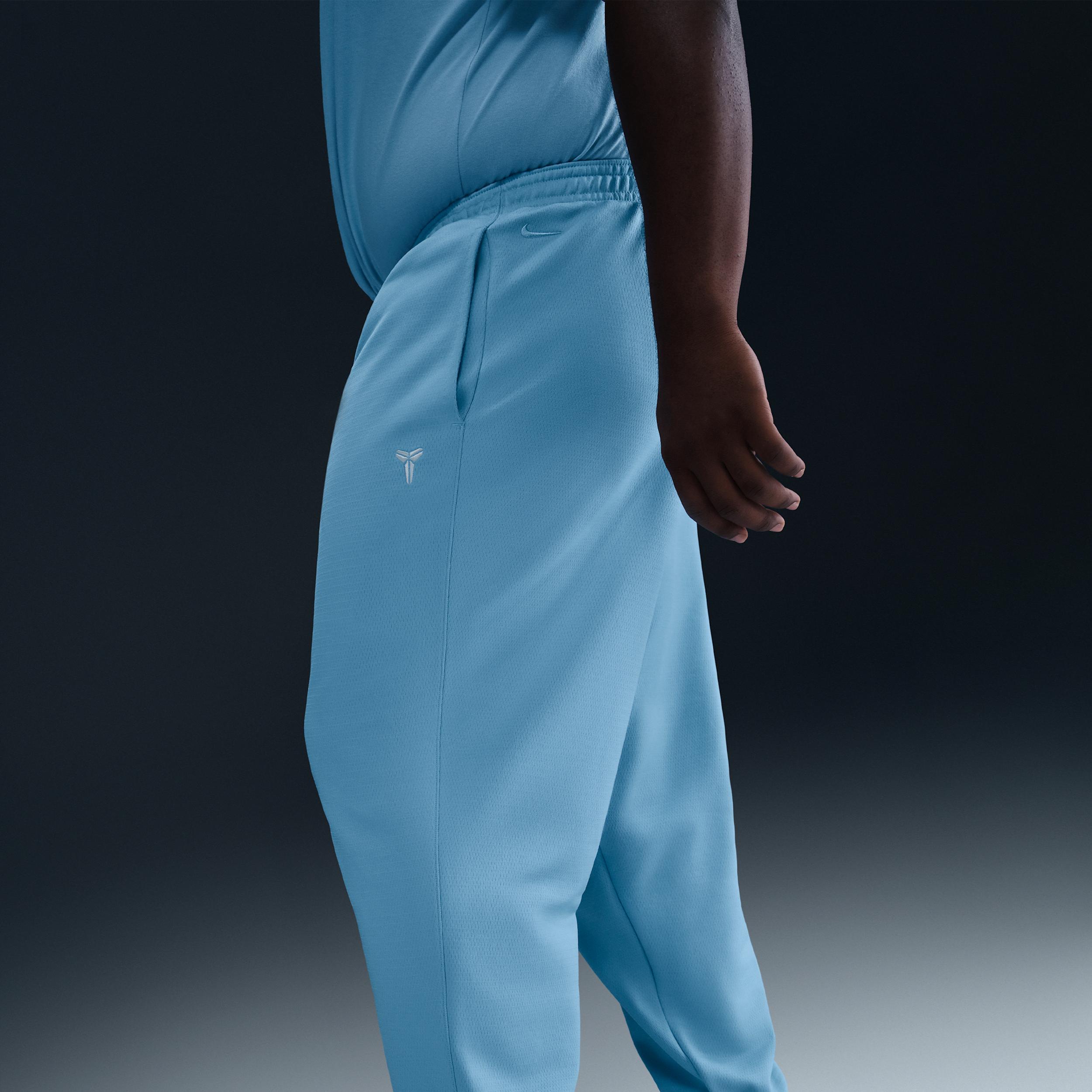 Nike Men's Kobe Therma-FIT Basketball Pants Product Image