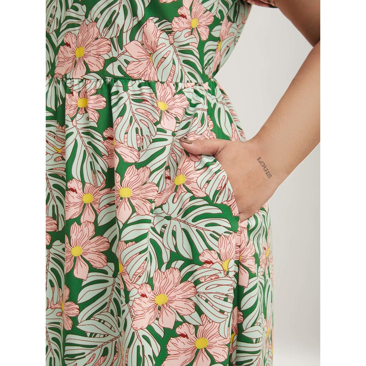 Plus Size Spring Things Printed Pockets Midi Dress Truegreen Women V-neck Short sleeve Curvy BloomChic 30/6X Product Image