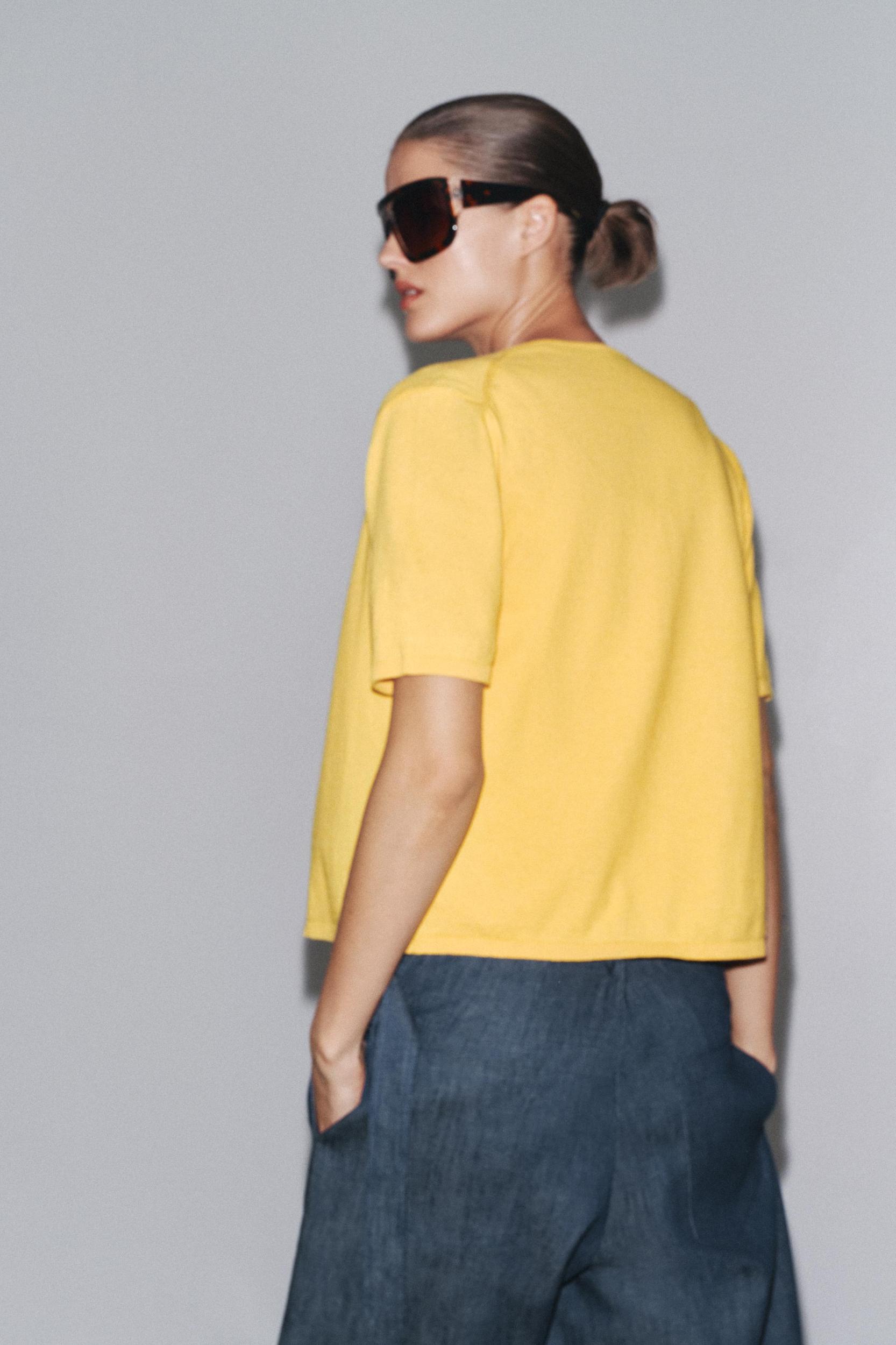 SMOOTH KNIT CARDIGAN Product Image