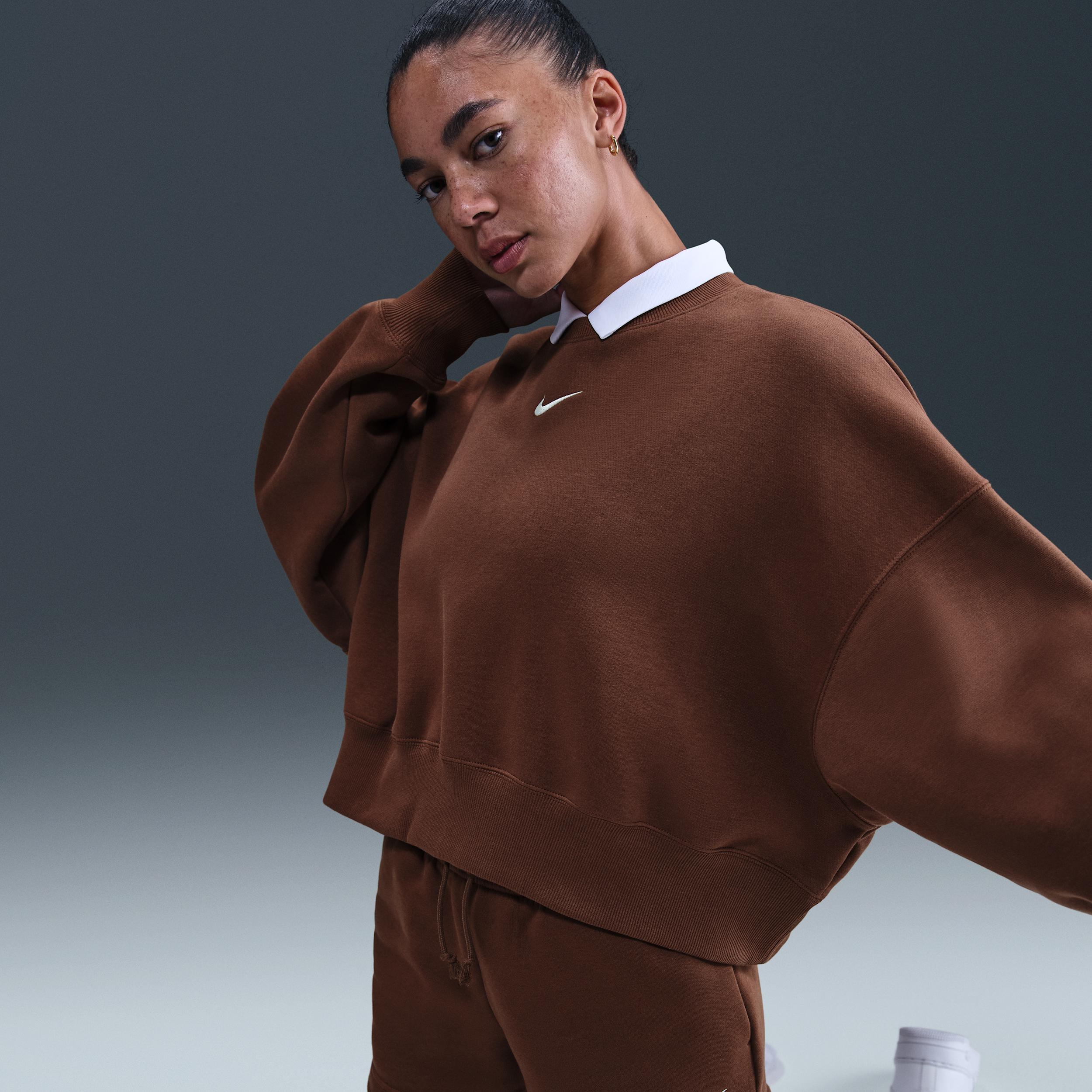 Womens Nike Sportswear Phoenix Fleece Over-Oversized Crew-Neck Sweatshirt | DQ5761-051 Product Image