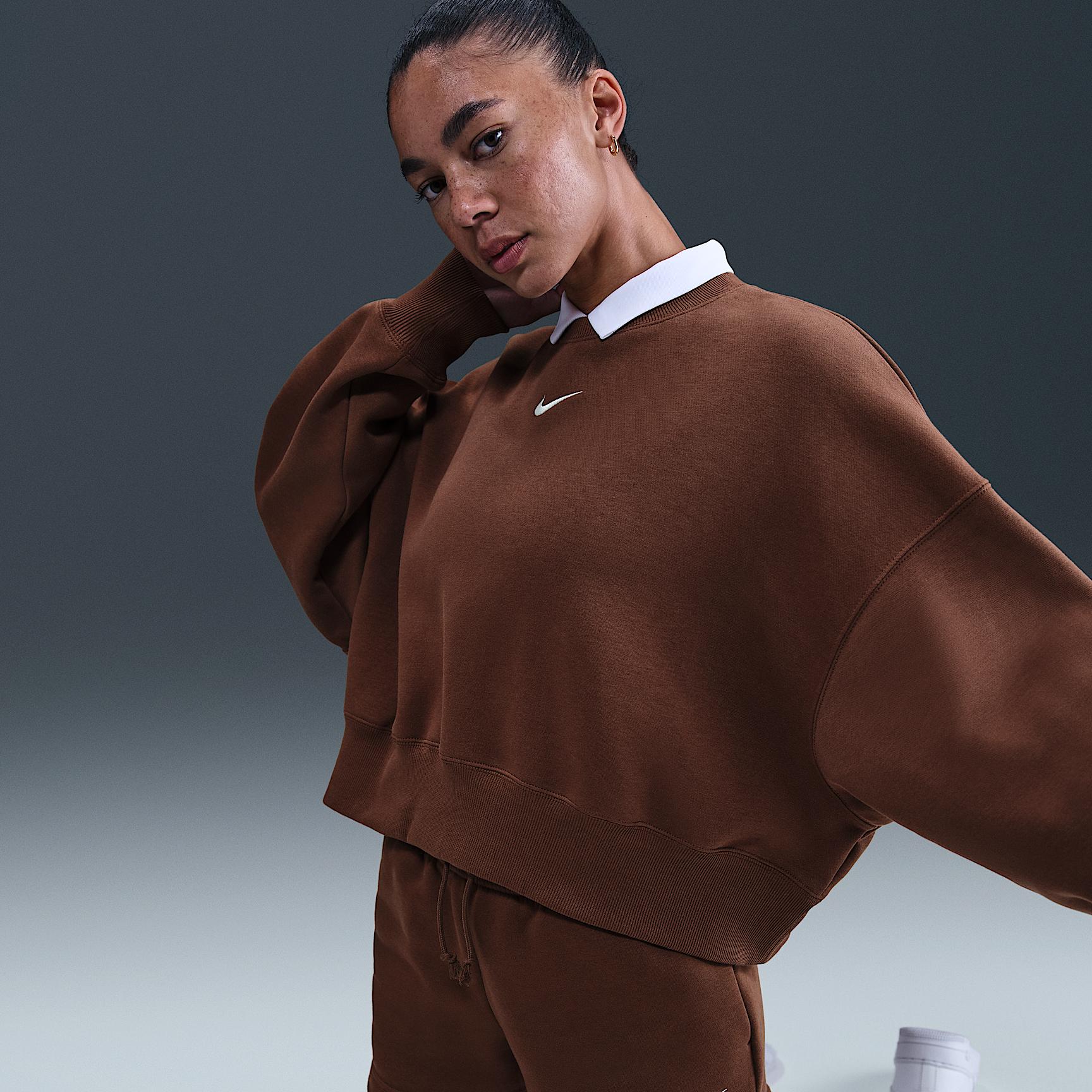 Womens Nike Sportswear Phoenix Fleece Over-Oversized Crew-Neck Sweatshirt | DQ5761-051 Product Image