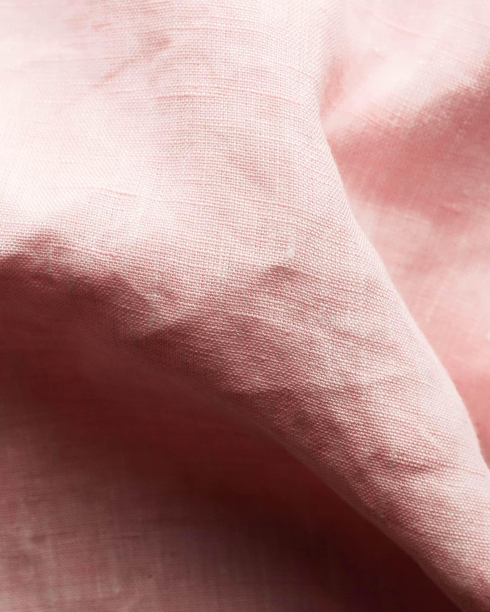 Men's Signature Linen Contemporary Fit Casual Button-Down Shirt Product Image