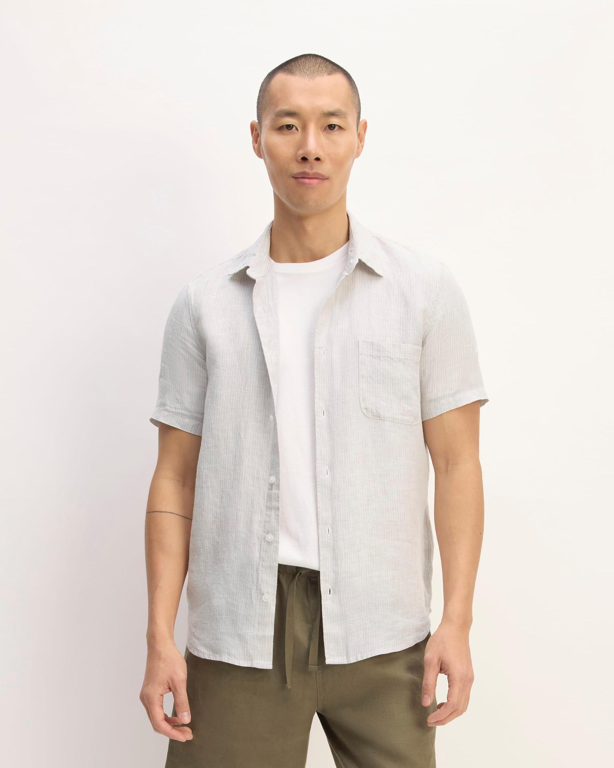 Mens Classic Short-Sleeve Shirt in Linen by Everlane Product Image