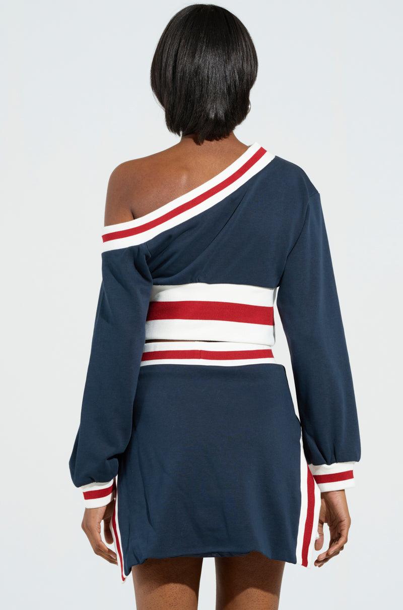 MAEVE OFF THE SHOULDER CROPPED SWETSHIRT IN NAVY Product Image