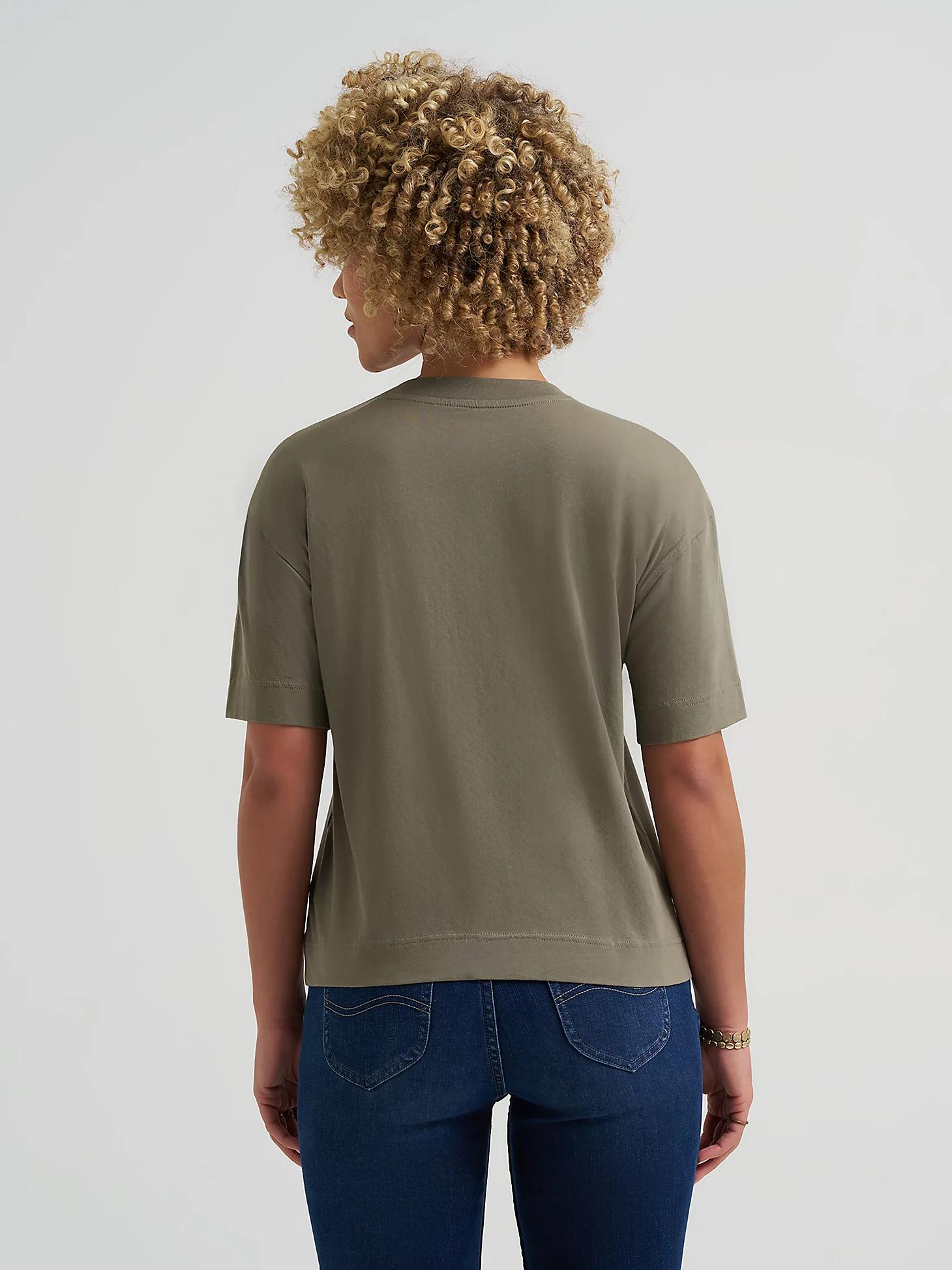 Women's Solid Logo Pocket Tee | Women's Tops & Tees | Lee® Product Image